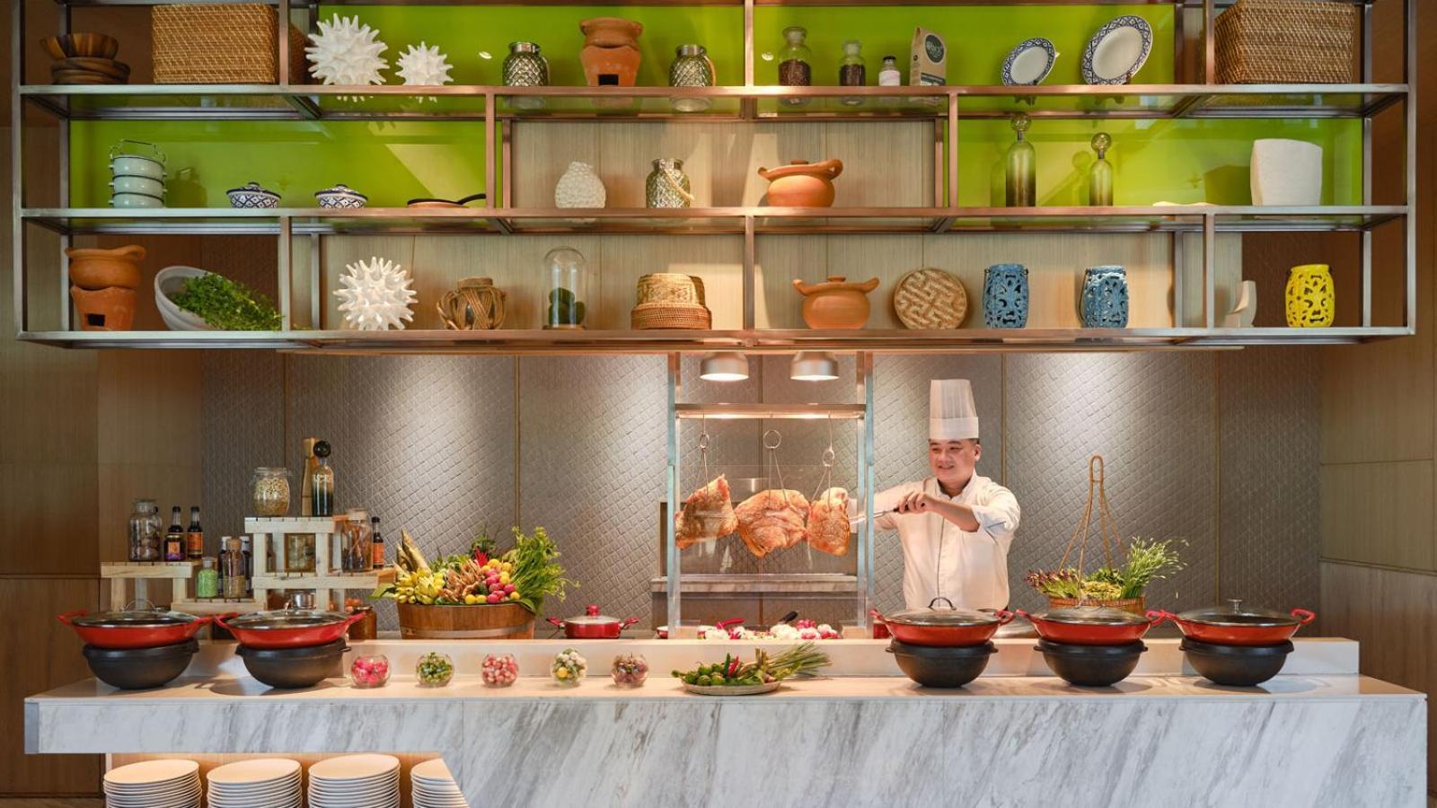 فندق Amari باتايا المظهر الخارجي الصورة A live kitchen at a hotel